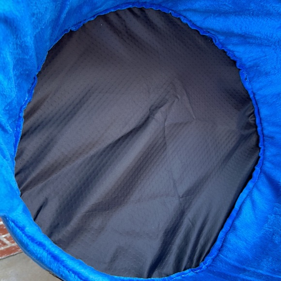 Chew King Small Pet Royal Blue Crown Pet Bed - Picture 10 of 13